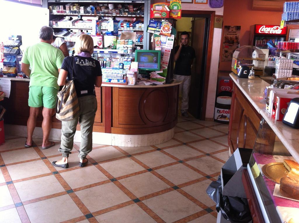 White House Motel Cerveteri Eksteriør bilde