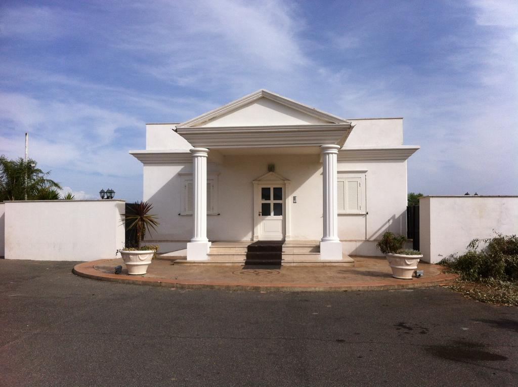 White House Motel Cerveteri Eksteriør bilde